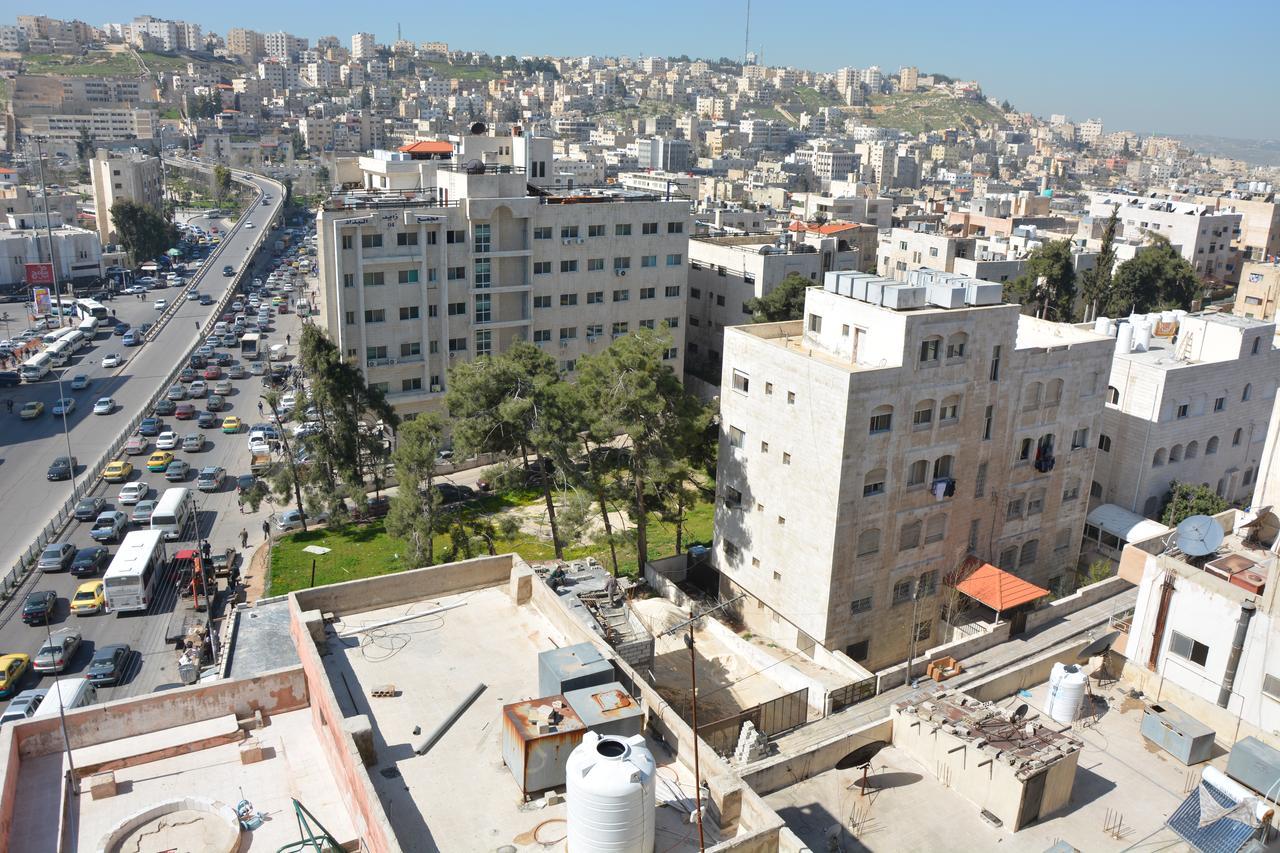 Teeba Palace Hotel Suites Amman Exterior foto