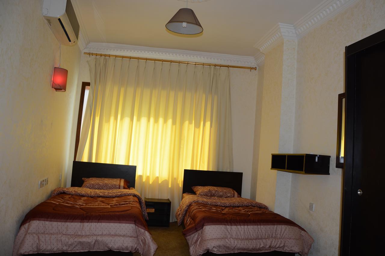 Teeba Palace Hotel Suites Amman Exterior foto