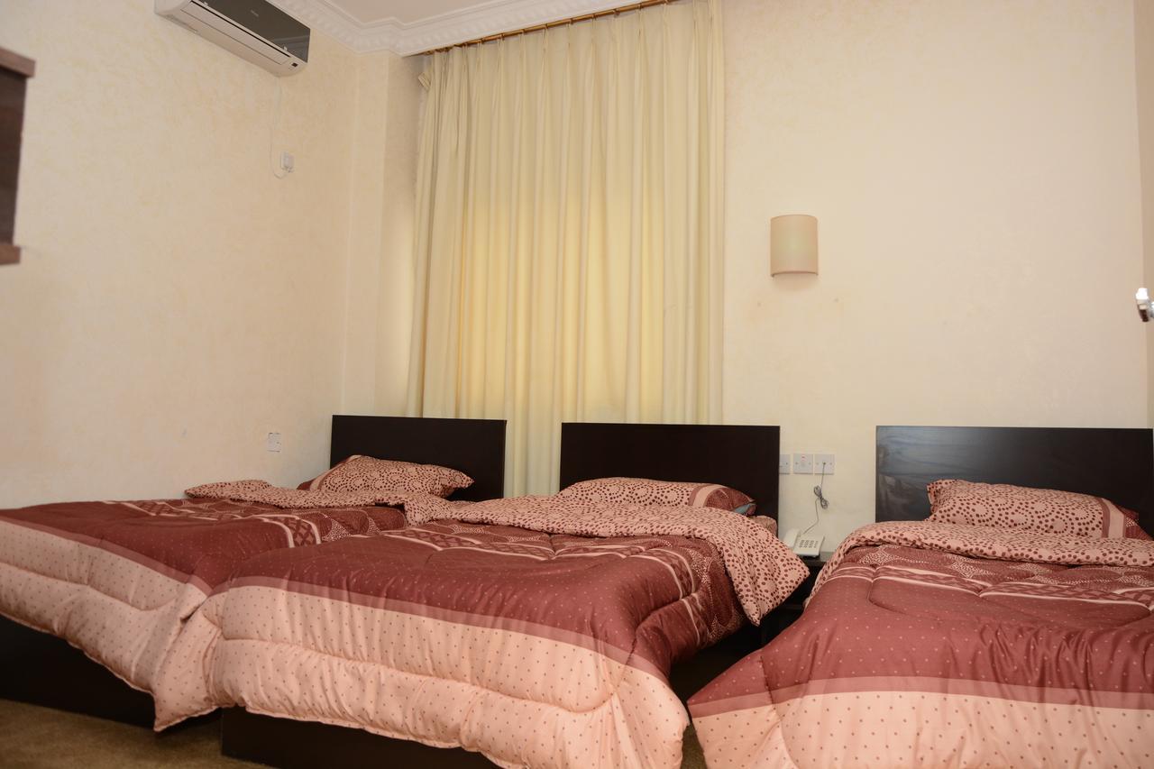 Teeba Palace Hotel Suites Amman Exterior foto