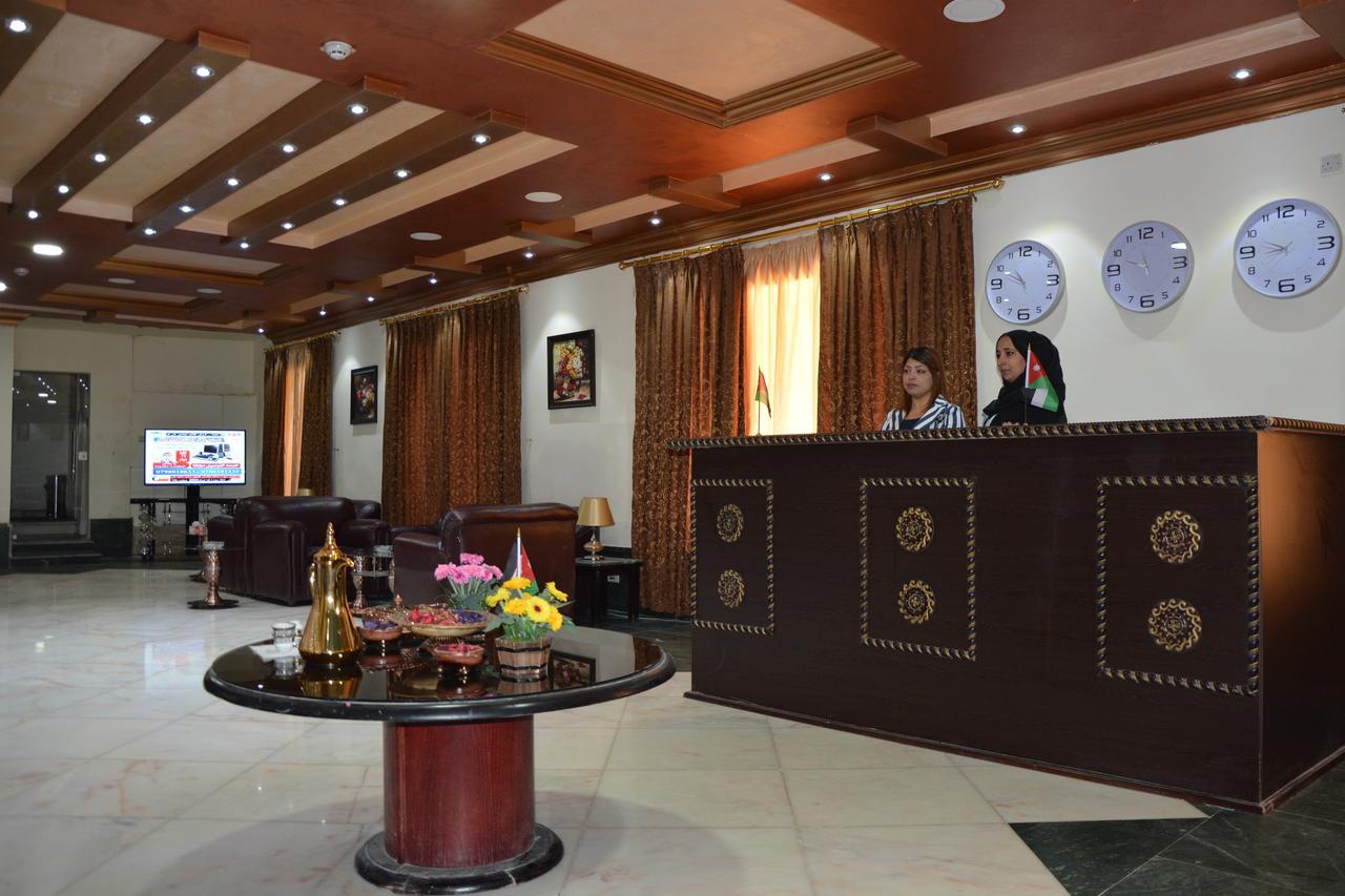 Teeba Palace Hotel Suites Amman Exterior foto