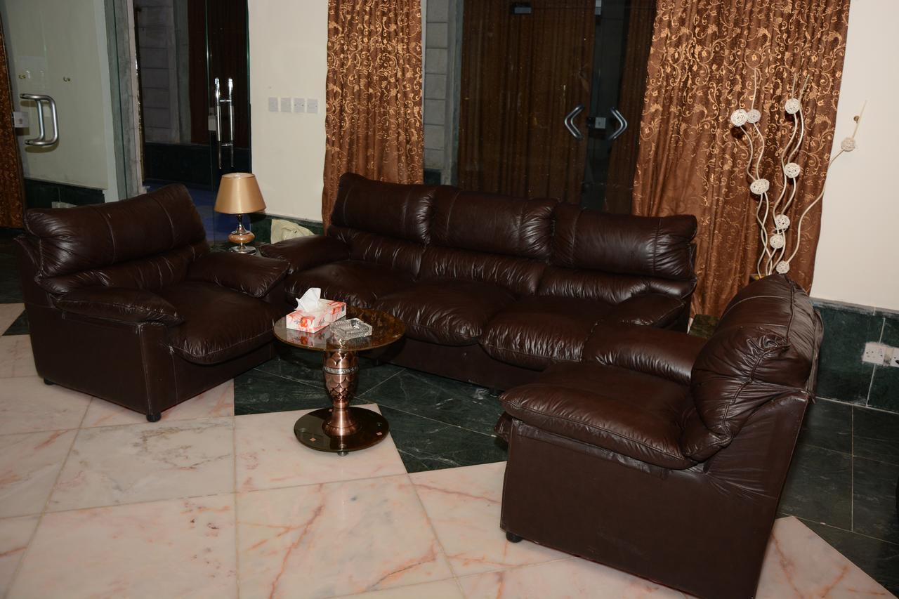 Teeba Palace Hotel Suites Amman Exterior foto