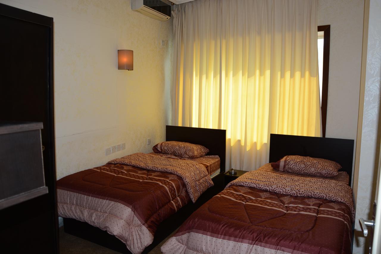 Teeba Palace Hotel Suites Amman Exterior foto