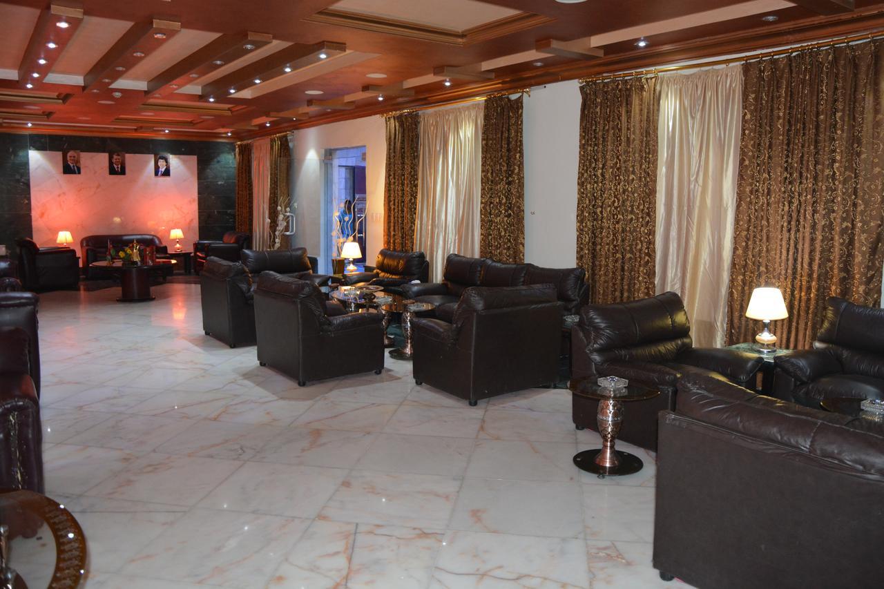 Teeba Palace Hotel Suites Amman Exterior foto