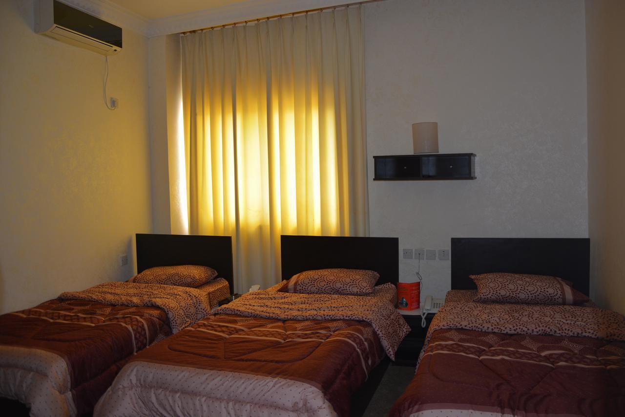 Teeba Palace Hotel Suites Amman Exterior foto