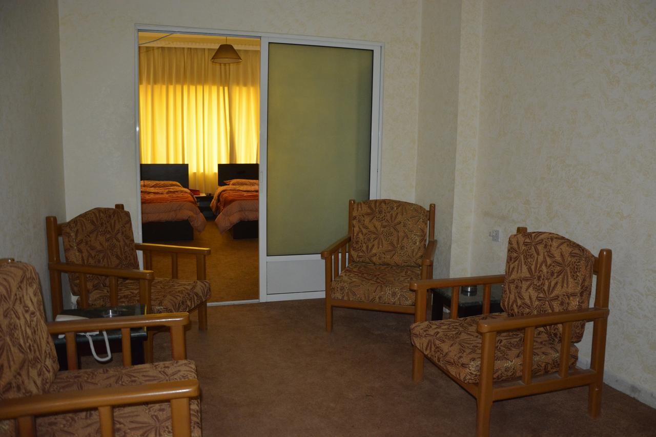 Teeba Palace Hotel Suites Amman Exterior foto